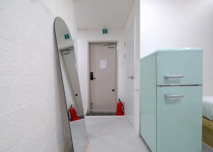 Ikseon Atelier Hostal *